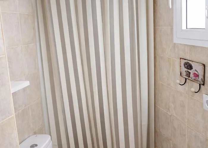 Estudio Escaleras De La Atalaya * كونيل ذي لا فرونتيرا